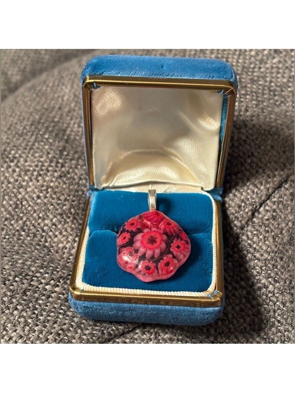 🌸Vintage Magenta Pink Millefiori Blown Glass Pendant Necklace • Floral Statement - Picture 16 of 17